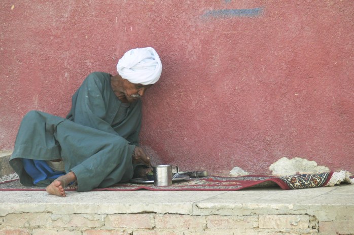 01:27 the man with the carpet