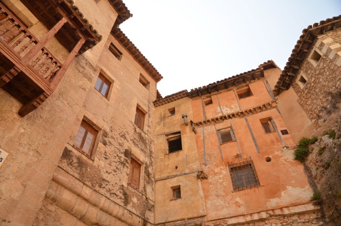 casas colgadas hanging houses cuenca travel 